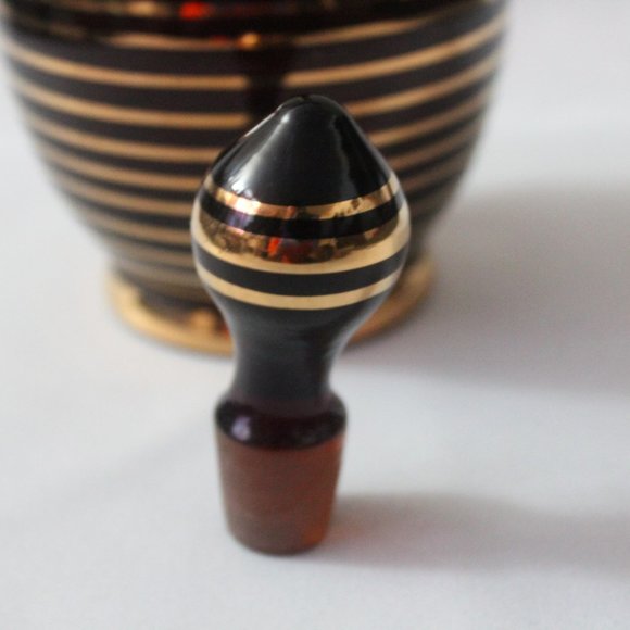 Gorgeous MCM Glass Decanter Set | Vintage Decanter with Glasses - Picture 9 of 16